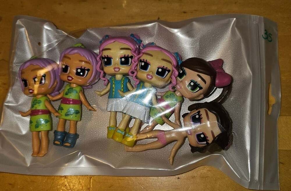 35 Boxy Girls Mini Dolls Lot of 6